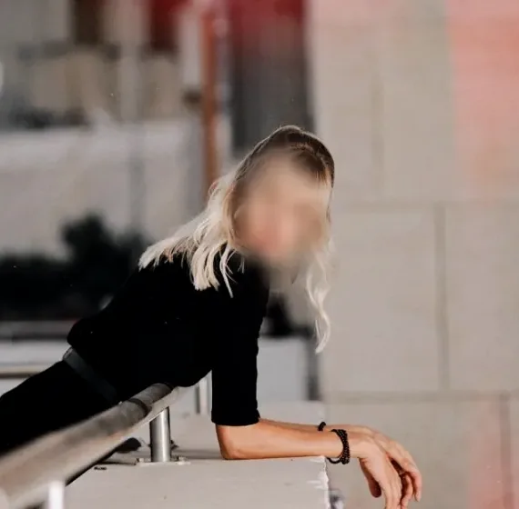 Ada, 40
