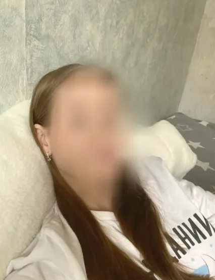 Farah, 26