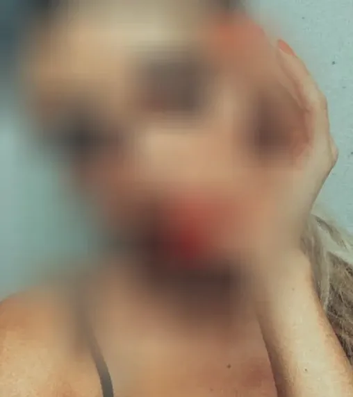 Lauren, 37