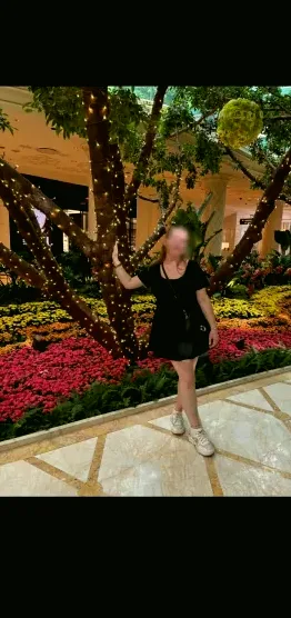 Leyla, 25