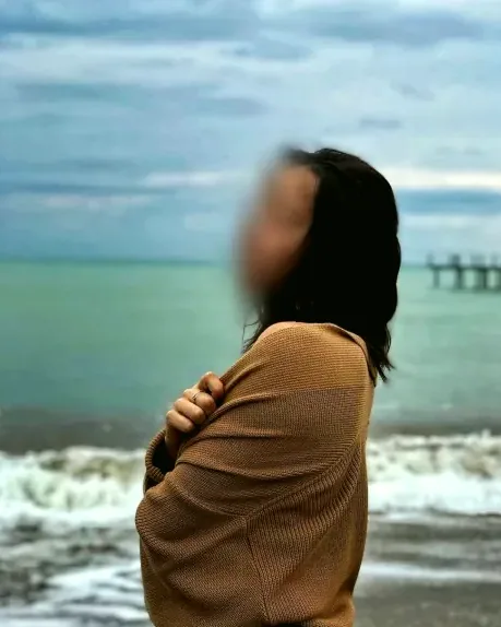 Salma, 35