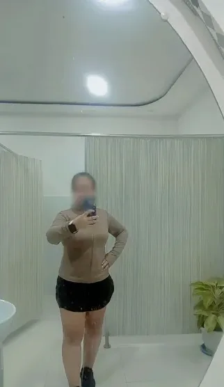 Shannon, 40