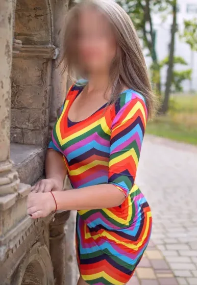 Sophie, 37