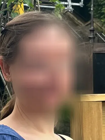 Zara, 34
